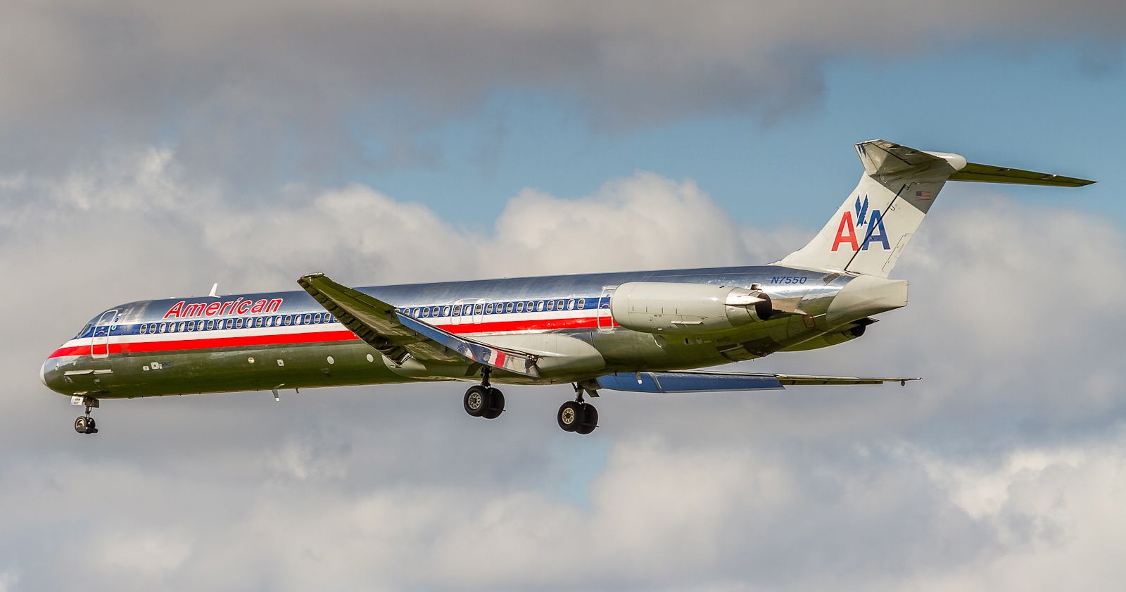 McDonnell Douglas MD-82 (N7550) - AAL92 arrives from Dallas/Fort Worth. Catch these beauties while you can!!