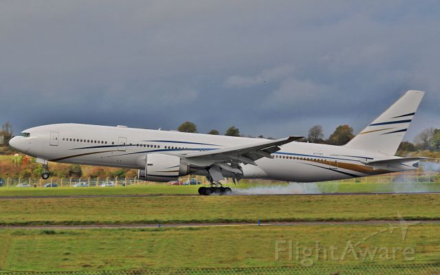 Boeing 777 (N777AS) - n777as landing at shannon 23/10/14.