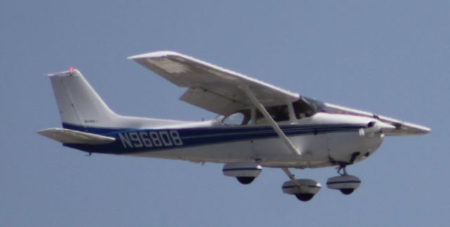 Cessna Skyhawk (N96808)