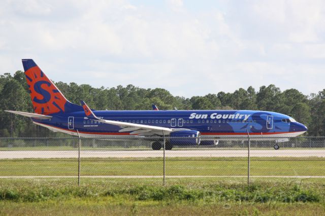 Boeing 737-800 (N817SY) - Sun Country Flight 382 (N817SY) departs Southwest Florida International Airport enroute to Minneapolis/St Paul International Airport
