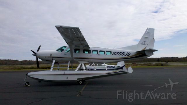 Cessna Caravan (N208JB) - If you know what those fins mean and know what the initials stand for, you know whose plane that is