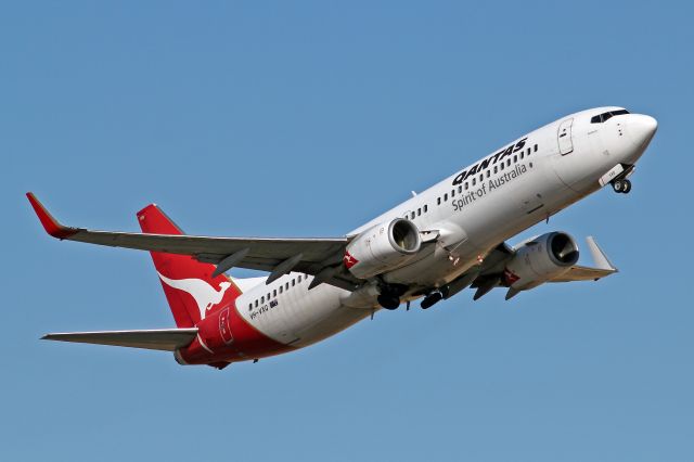 Boeing 737-800 (VH-VXQ) - QANTAS - BOEING 737-838 - REG VH-VXQ (33723/1335) - ADELAIDE INTERNATIONAL SA. AUSTRALIA - YPAD (15/12/2014)