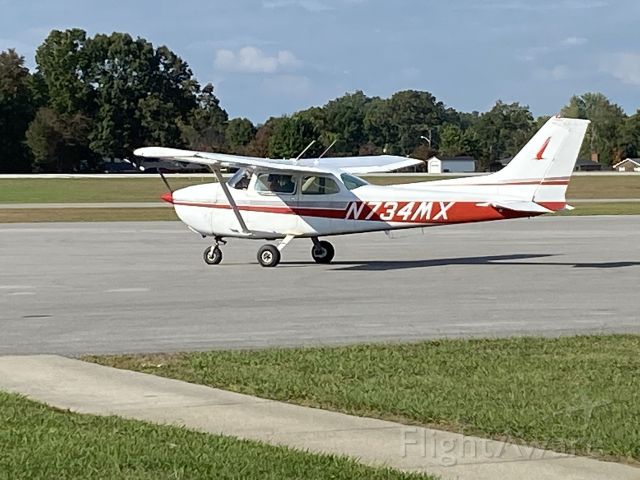 Cessna Skyhawk (N734MX) - Date Taken: October 14, 2021br /Once again, here's one of the two Cessna 172s they fly for flight practice in this airport. ð