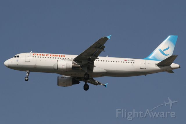 Airbus A320 (TC-FBE) - Turkish Carrier Freebird Airlines is Landing at Antalya.