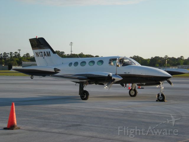 Cessna Chancellor (N17AM) - Sitting on the ramp at St. Simons Island.