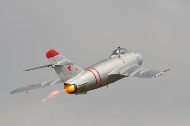 MIKOYAN MiG-17 (N217SH)