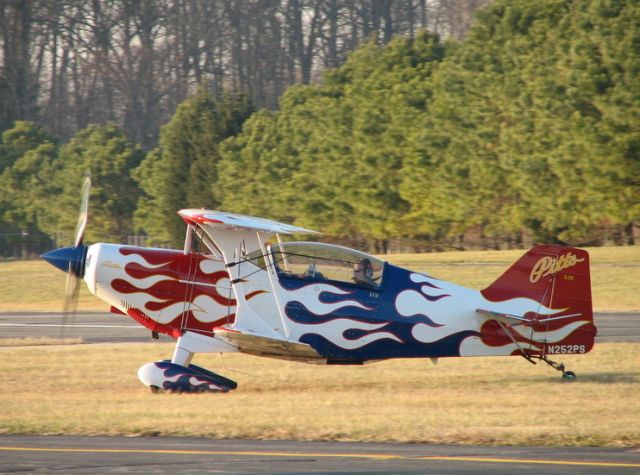 PITTS Special (S-2) (N252PS) - I was watching this guy do landings at Lee.  This one also made it onto A.net.