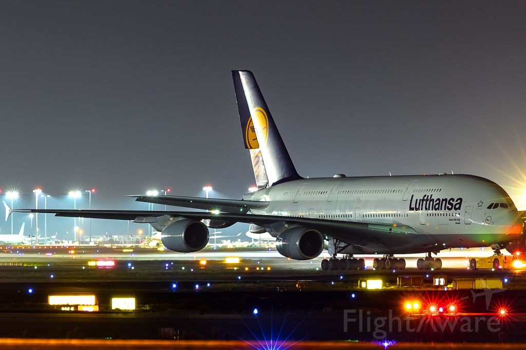 Airbus A380-800 (D-AIMJ) - night