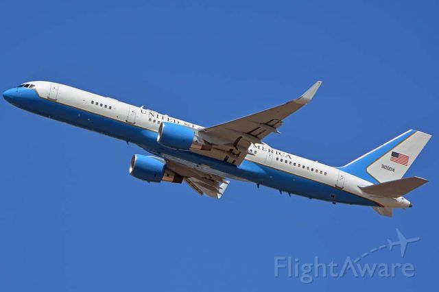 Boeing 757-200 (99-0004) - Boeing VC-32A 99-0004 departed from Phoenix Sky Harbor carrying the body of John McClain to Joint Base Andrews, Maryland at 12:48 PM on August 30, 2018.