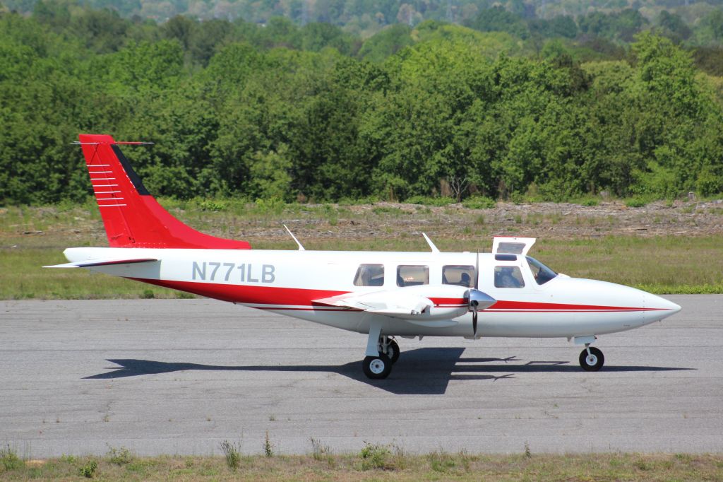 Piper Aerostar (N771LB)
