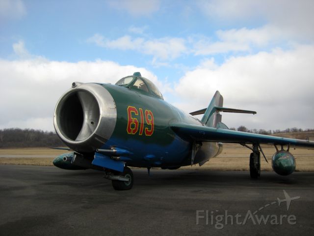 MIKOYAN MiG-17 (NX619M)