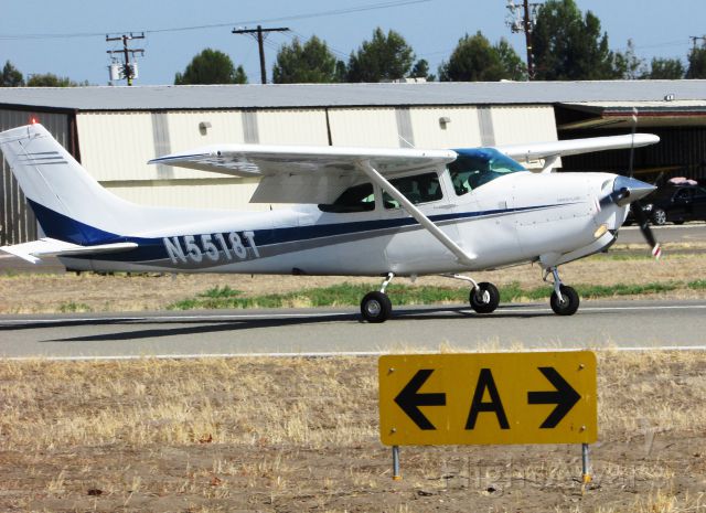 Cessna Skylane (N5518T) - Just landed on RWY 6