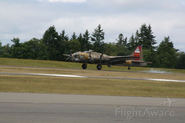 — — - B-17 pays a visit to Washington State.