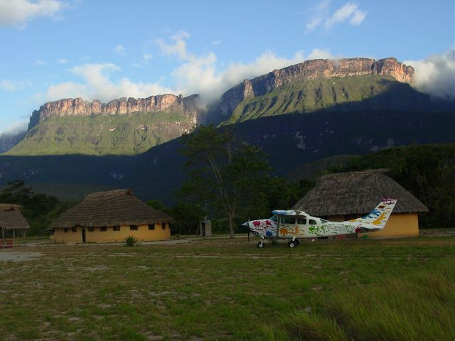Cessna 206 Stationair (YV-1666) - Sunshine at Uruyen, Gran Sabana, Venezuela