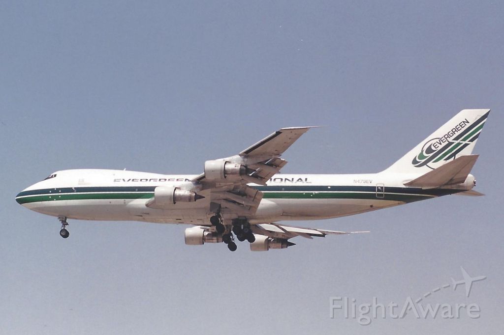 BOEING 747-100 (N473EV)