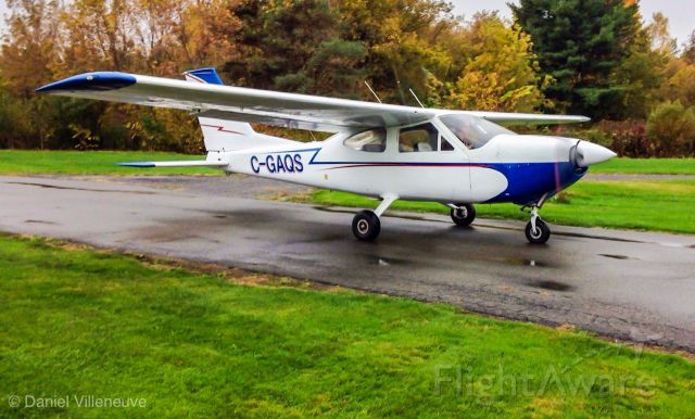 Cessna Cardinal (C-GAQS) - Cessna 177 C-GAQS taxiing in the rain at St-Lazare airport