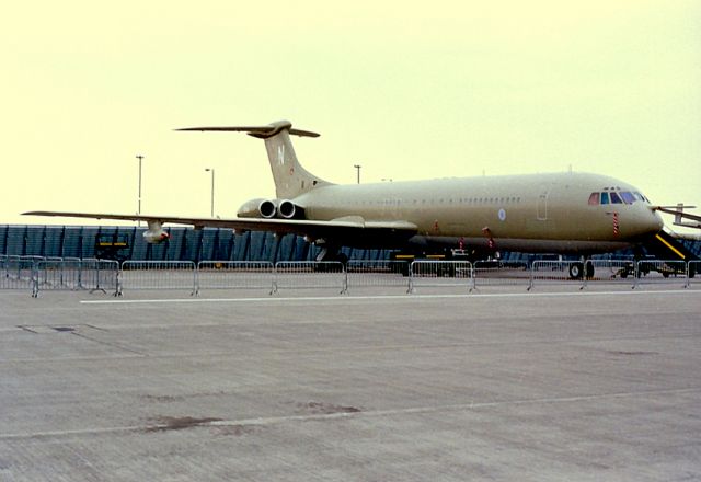 VICKERS VC-10 — - Raf VC10 date and location not known possibly Waddington