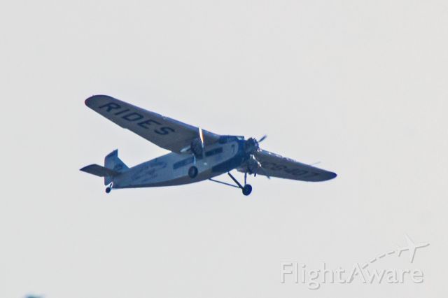 Ford Tri-Motor (N8407) - The subject aircraft, the "The Tin Goose", owned and operated by the Experimental Aircraft Association, was on an excursion flight out of the Essex County Airport, (KCDW), on 10-Oct-2019, when photographed at about 1537hrsEDT.br /br /If my research is correct, this is the aircraft that appears in Michael Mann's 2009 movie, 'Public Enemies', starring Christian Bale and Johnny Depp.