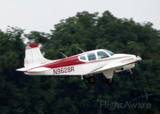 Beechcraft Travel Air (N9628R) - Off of 14 at Downtown Shreveport.