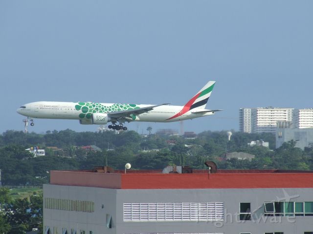 BOEING 777-300ER (A6-ENH) - Emirates 777-31HER A6-ENH at Mactan Cebu Airport Philippines. 21 November 2019.