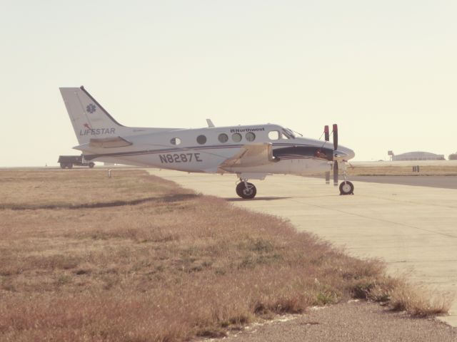 Beechcraft King Air 90 (N8287E)