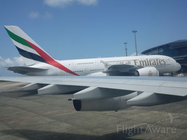 Airbus A380-800 (A6-EOK)