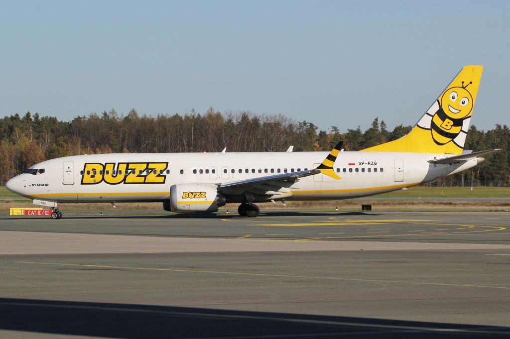 Boeing 737-800 (SP-RZG) - departure to KRK, 15/11/2022