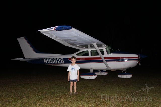Cessna Skylane (N95826)