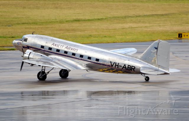 Douglas DC-3 (VH-ABR)