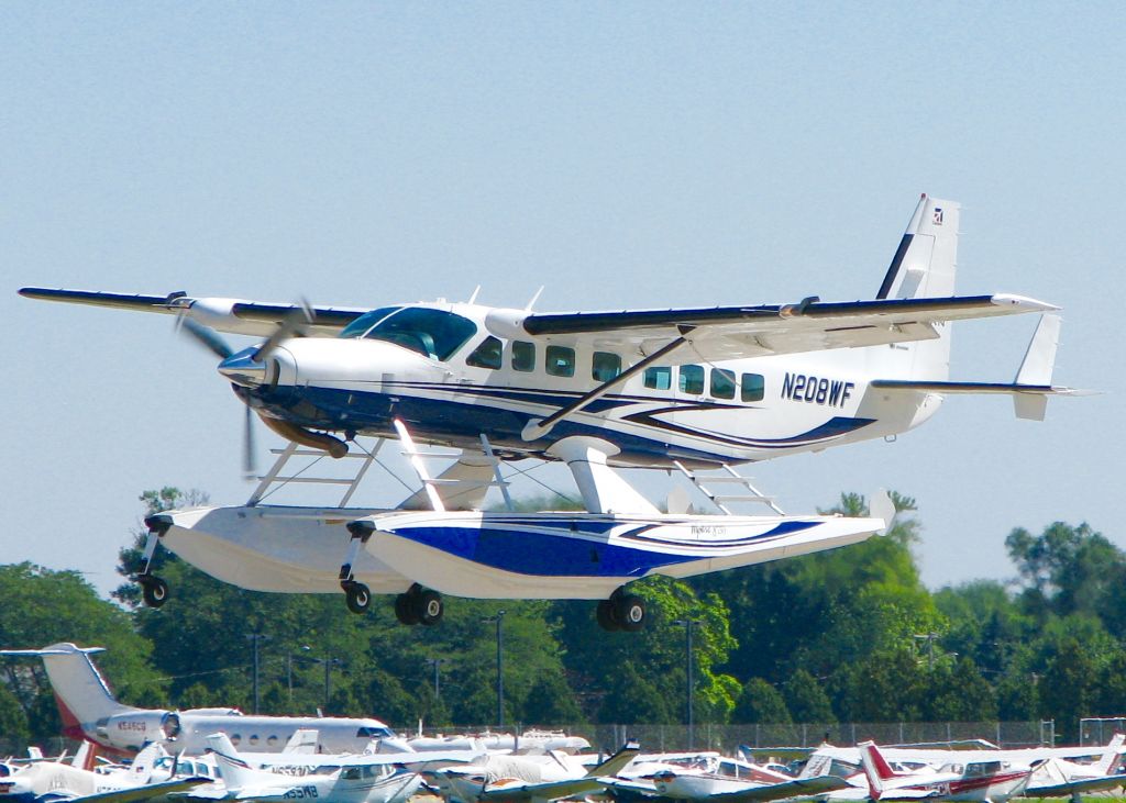 Cessna Caravan (N208WF) - AirVenture 2016.