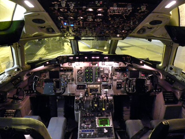 McDonnell Douglas MD-88 (N998DL)
