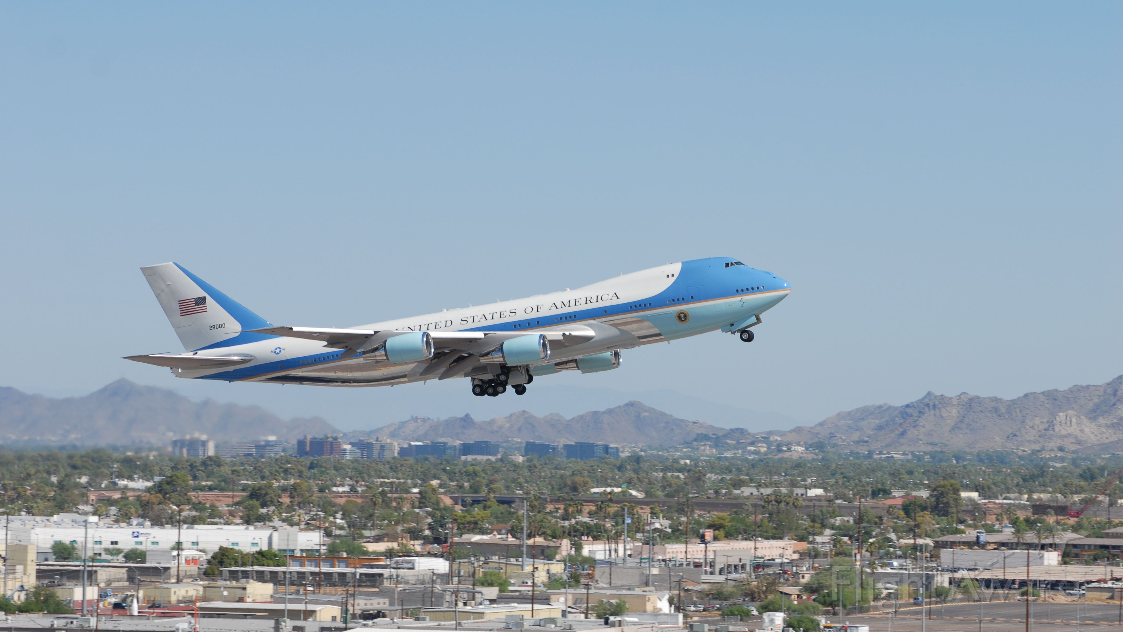 N28000 — - Boeing 747-200 / VC-25A "Air Force One" departing Phoenix Sky Harbor Airport (KPHX), en route to the Grand Canyon.