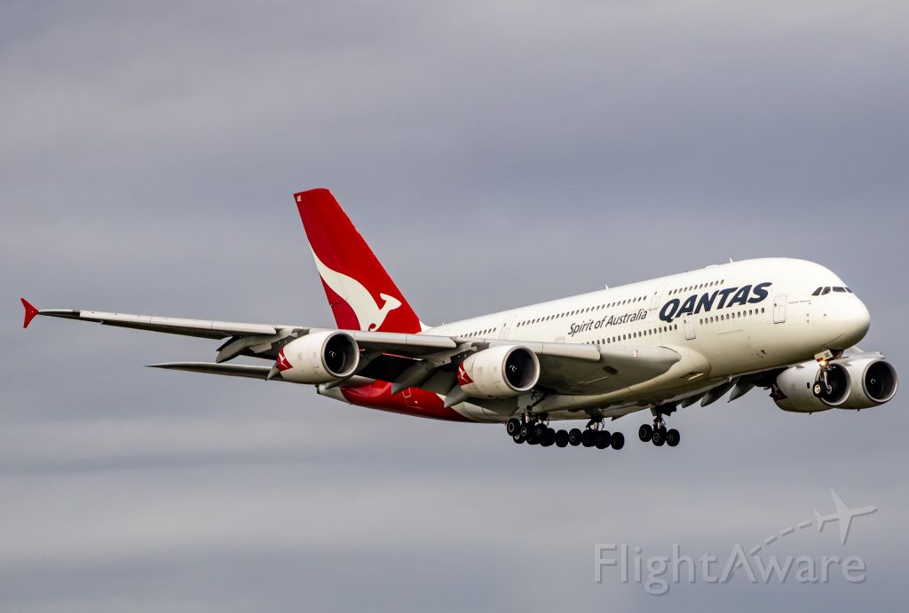 Airbus A380-800 (VH-OQE) - Qantas QF17 making history in Orlando!