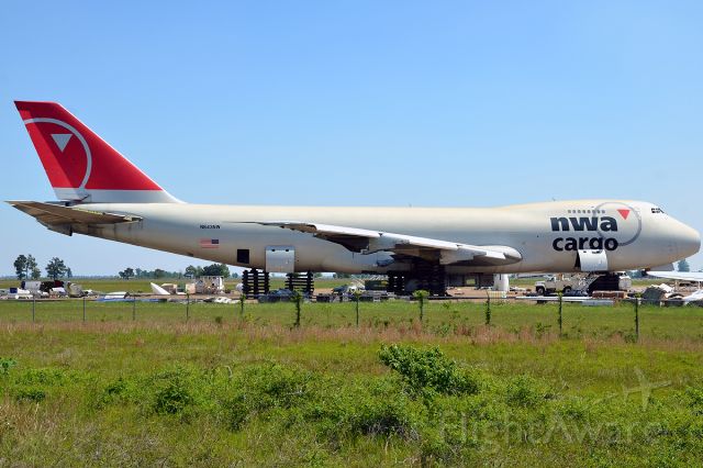Boeing 747-200 (N643NW)