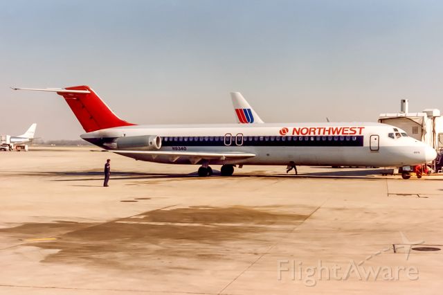 Douglas DC-9-10 (N9340)
