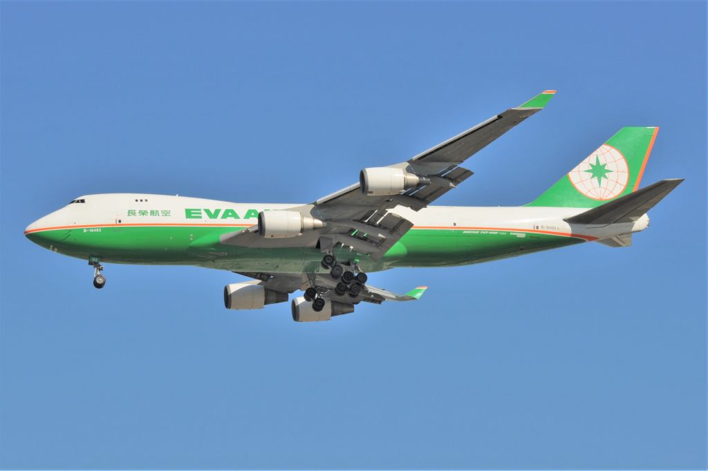 Boeing 747-400 (B-16482)