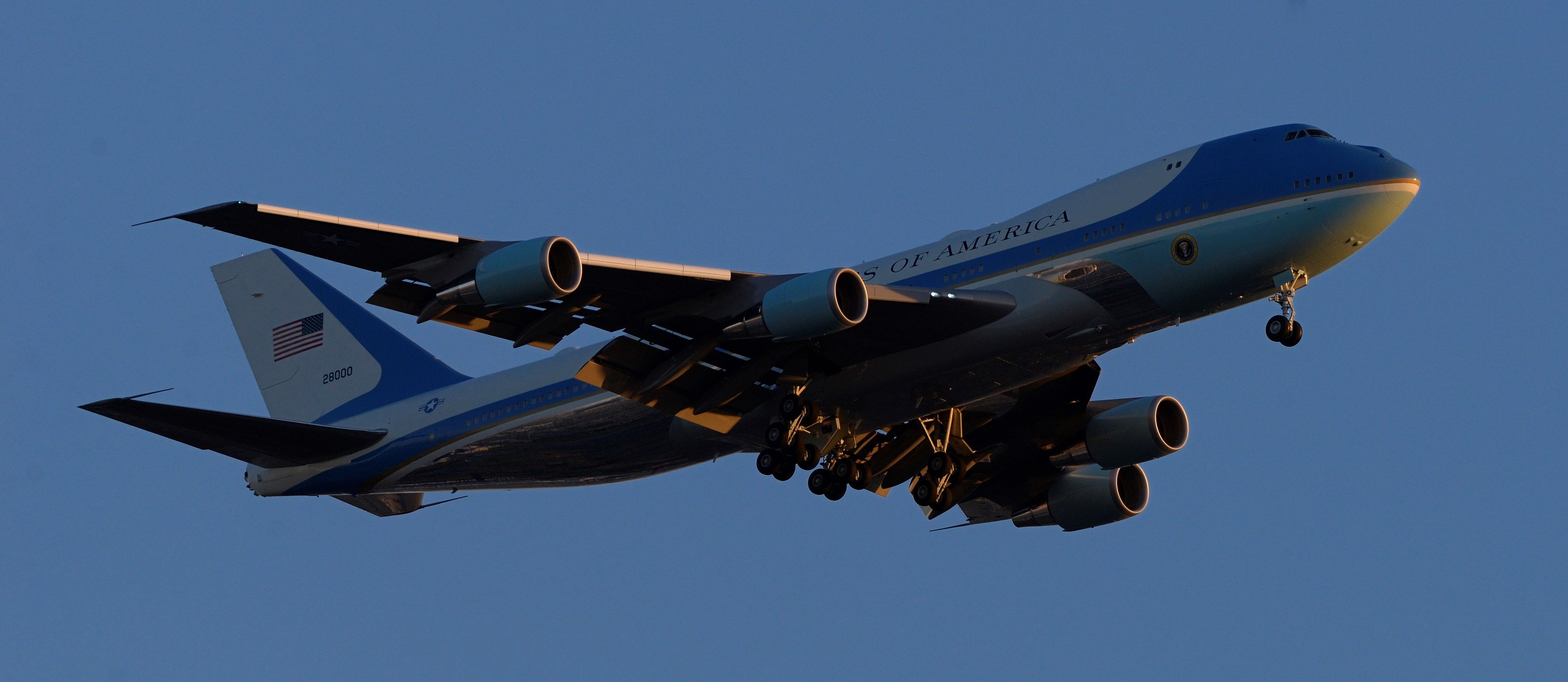 Boeing 747-200 (N28000) - Air Force One phoenix sky harbor international airport 19FEB20