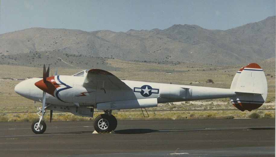 Lockheed P-38 Lightning (N25Y) - white lighnin