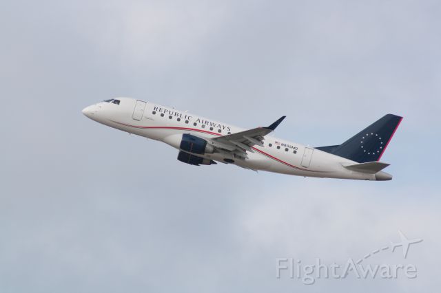 Embraer 170/175 (N805MD) - N805MD climbing out from runway 23R
