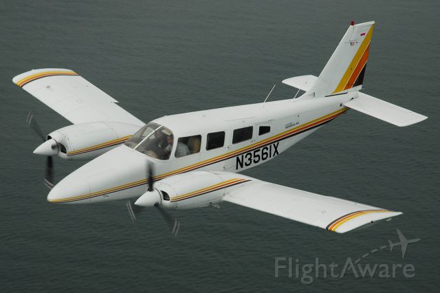 Piper Seneca (N3561X)