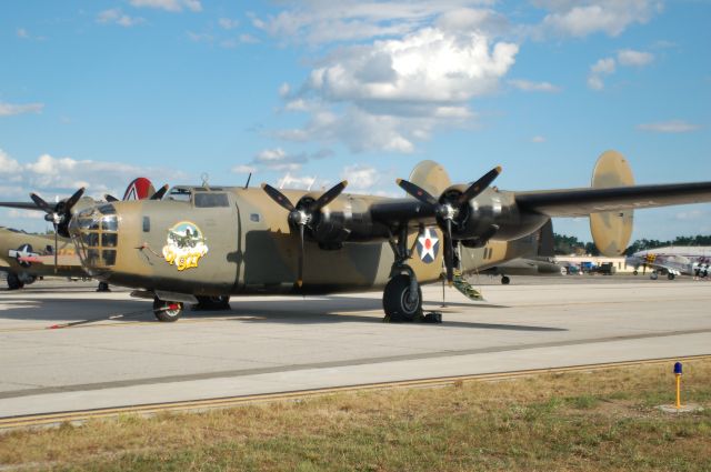 Consolidated B-24 Liberator (N24927)