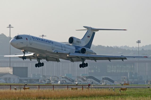 Tupolev Tu-154 (RA-85785)