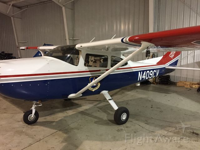 Cessna Skylane (N409CV)