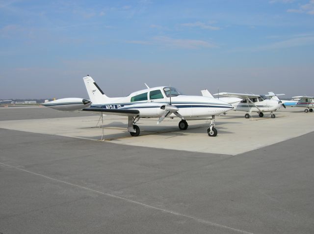 Cessna 310 (N134JR)