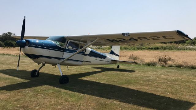 Cessna Skywagon 180 (N2482C) - Point Roberts Airport 