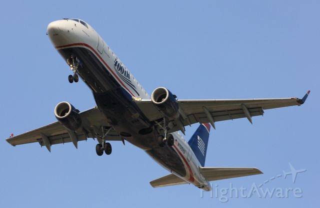 Embraer 175 (N135HQ) - 400th E-Jet on short final for 27R as RPA3210 from Pittsburgh Intl