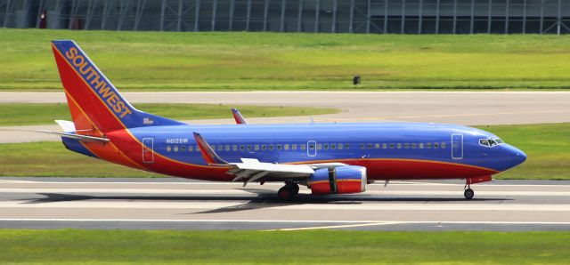 BOEING 737-300 (N612SW) - Southwest 456 landing in Tampa from Birmingham. Nice 737-300 with winglets.