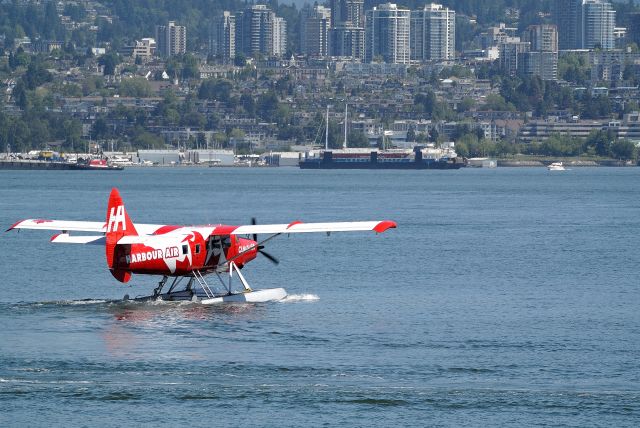 De Havilland Canada DHC-3 Otter (C-FODH) - In special livery to mark Canadas founding one hundred and fifty years ago.