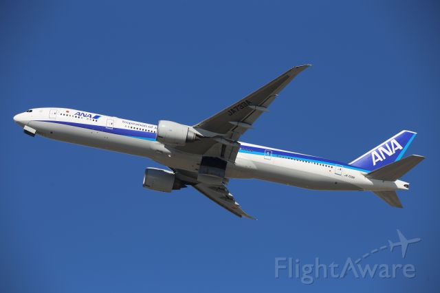 BOEING 777-300ER (JA733A)