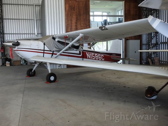 Cessna Skywagon 180 (N1586C)